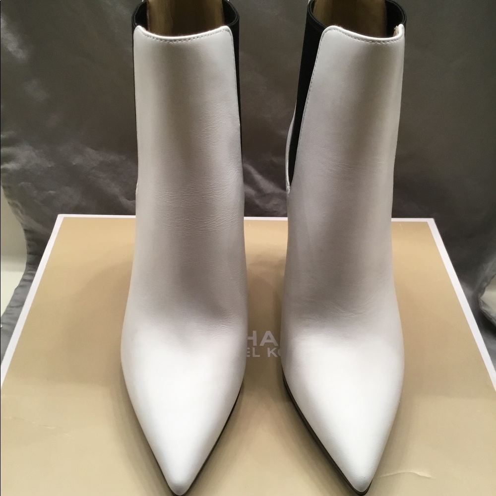 MICHAEL Michael Kors White and Black Ankle Boots